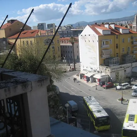 Split Central Guesthouse 3*