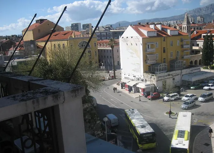 Split Central Guesthouse 3*