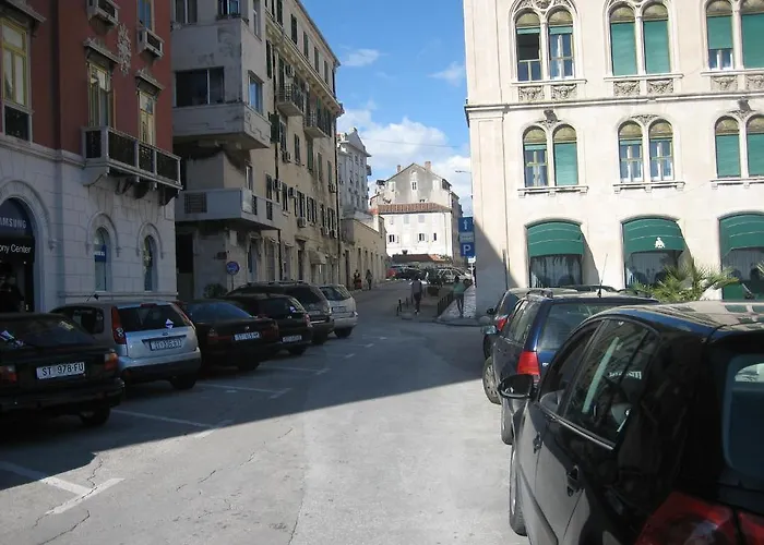 Split Central Guesthouse 3*